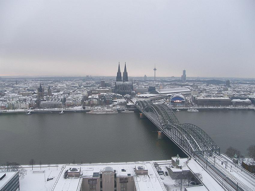 Koeln bei Schnee P293.JPG